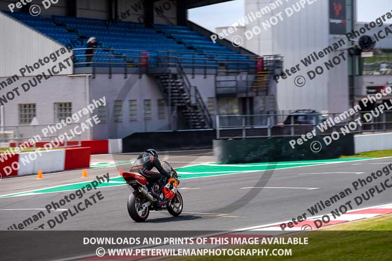 donington no limits trackday;donington park photographs;donington trackday photographs;no limits trackdays;peter wileman photography;trackday digital images;trackday photos